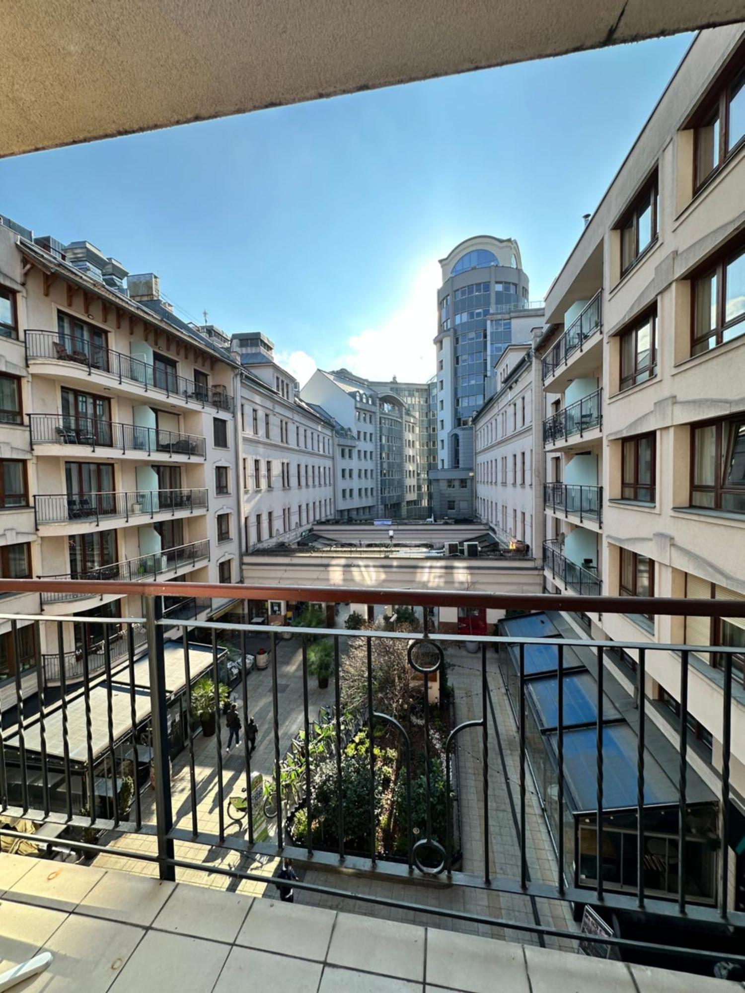 Vinyl Gozsdu Apartments ブダペスト エクステリア 写真